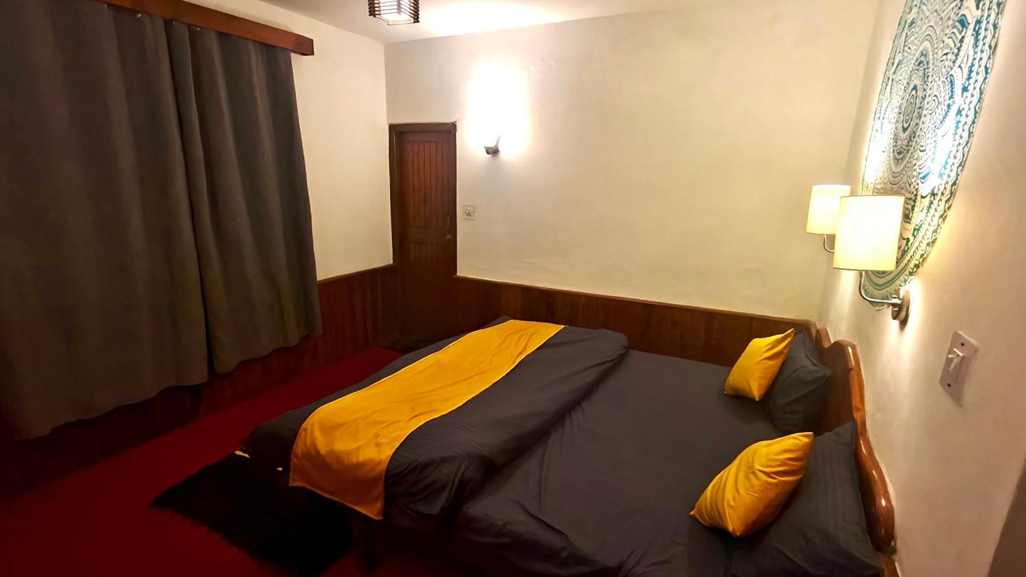 Basecamp Manali Vandrarhem Rum bild